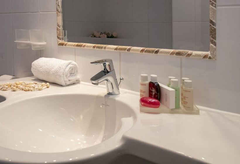 带阳台的豪华间, Bw Premier Collection Mondial