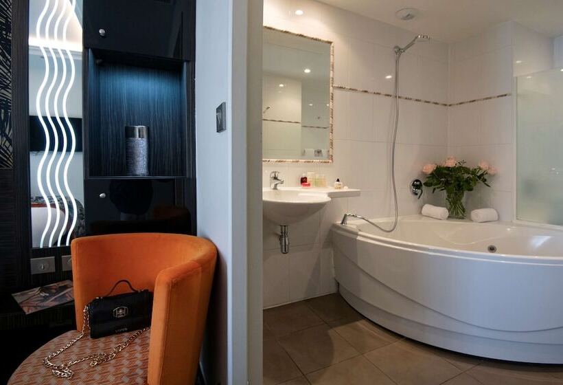 带阳台的豪华间, Bw Premier Collection Mondial