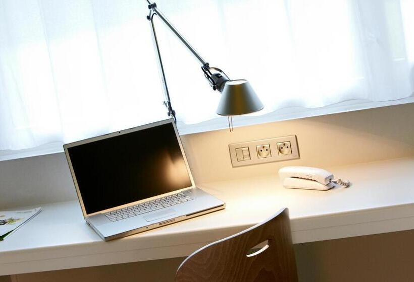 חדר סופריור, Campanile Chanas