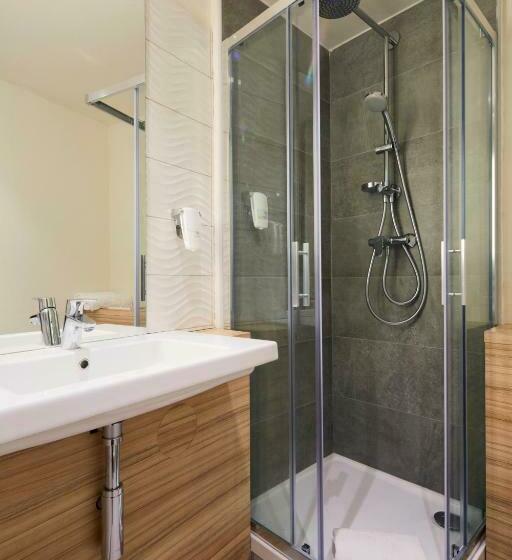 اتاق استاندارد با تخت دوبل, Campanile Orleans Centre  Gare