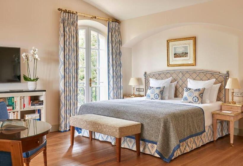 جناح جونيور برستيج, Château Saint Martin & Spa   An Oetker Collection