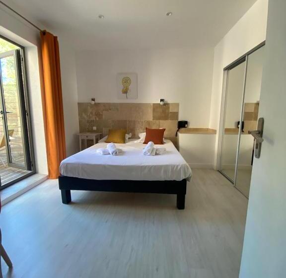 四人标准间, Hôtel Le Belvédère