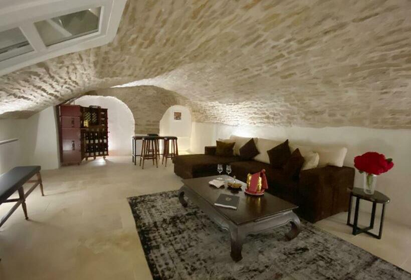 خانه 3 خوابه, Le Cep