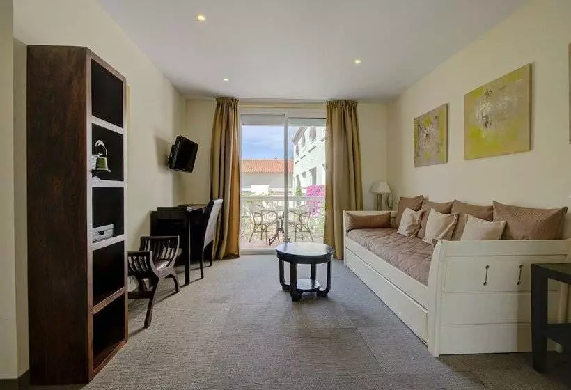 سوییت خانوادگی, Le Cottage   Hotel & Spa