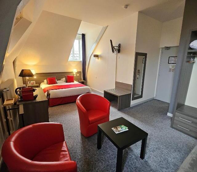 חדר משפחתי דלוקס, Hôtel Le Rohan Charme Et Caractère