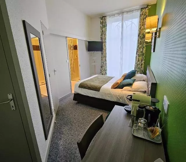اتاق استاندارد, Hôtel Le Rohan Charme Et Caractère