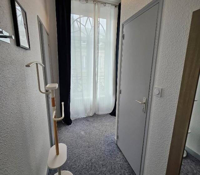 Номер Стандарт, Hôtel Le Rohan Charme Et Caractère