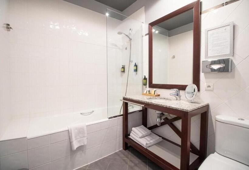 غرفة قياسية ثلاثية, La Villefromoy