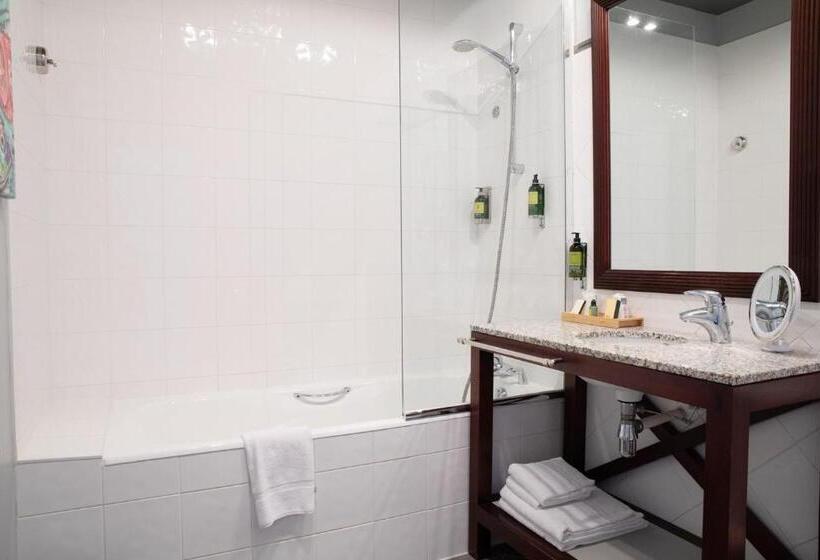 غرفة قياسية ثلاثية, La Villefromoy