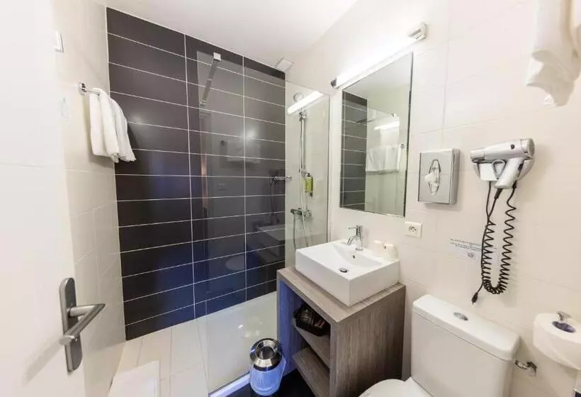 اتاق استاندارد سه نفره, Le Madeloc Hôtel & Spa