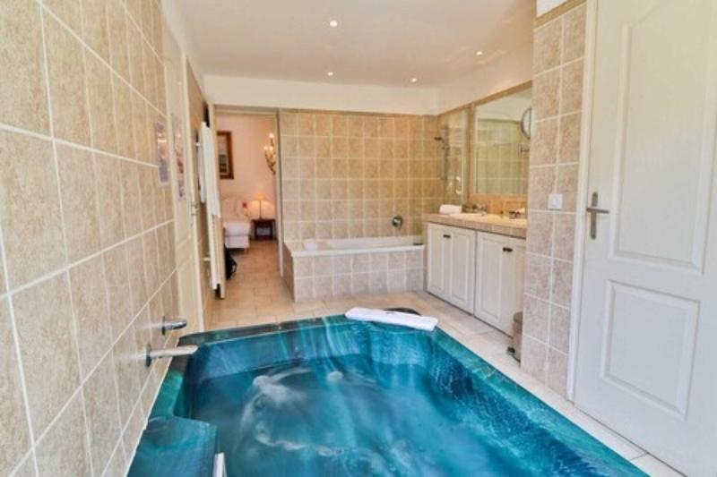 جناح, Le Mas Bellevue