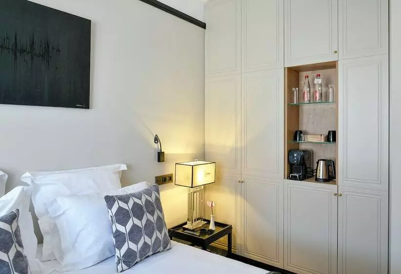 اتاق کلاب, Hôtel Restaurant Le Touring   Teritoria