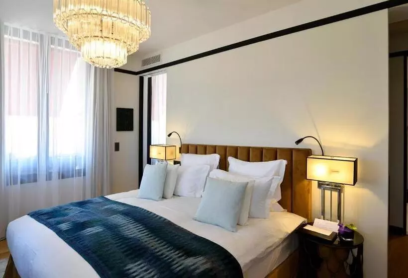 سوییت با چشم‌انداز دریا, Hôtel Restaurant Le Touring   Teritoria