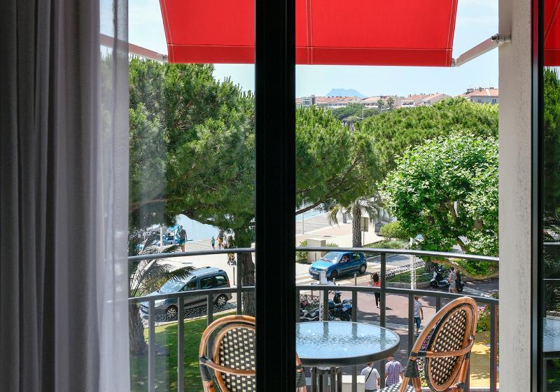 Номер Superior Вид на Море, Hôtel Restaurant Le Touring   Teritoria
