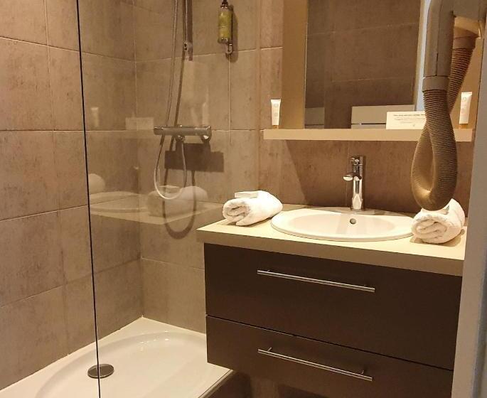 Номер Стандарт, Le Trophée By M Hôtel Spa