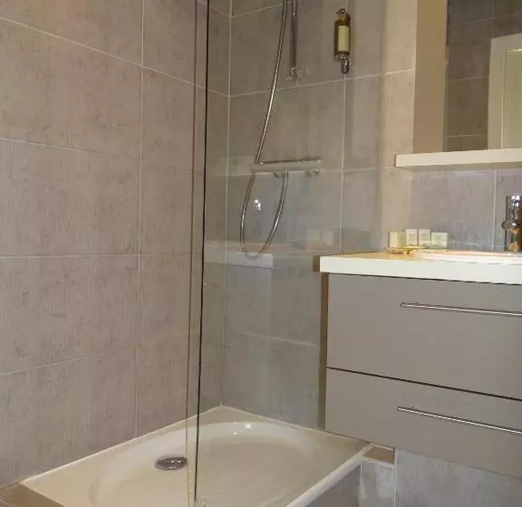 اتاق استاندارد, Le Trophée By M Hôtel Spa