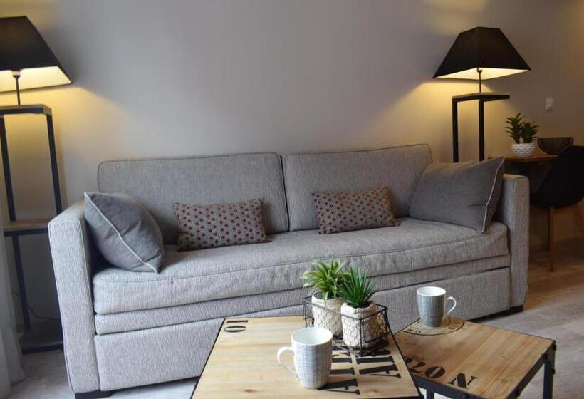 Полулюкс, Le Trophée By M Hôtel Spa