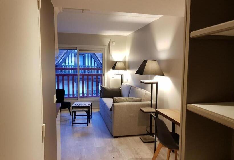 Полулюкс, Le Trophée By M Hôtel Spa