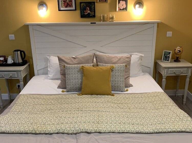 标准三人间, Les Embruns