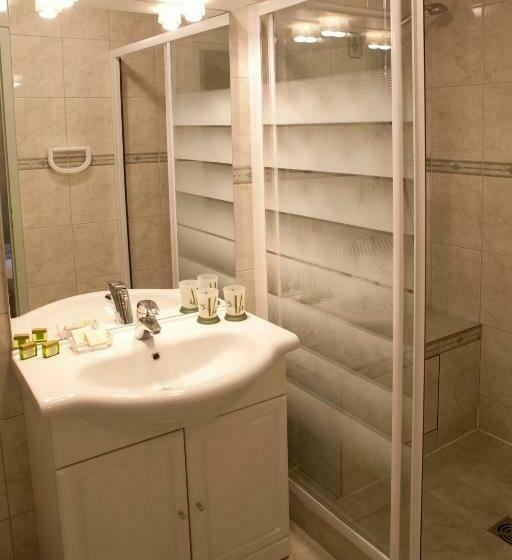 غرفة قياسية فردية, Logis Arts Et Terroirs