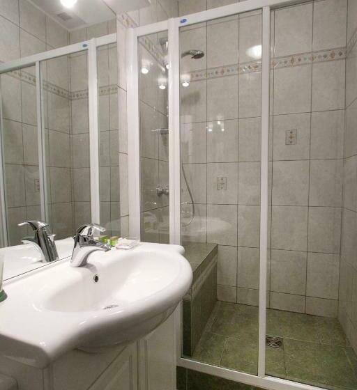 غرفة قياسية فردية, Logis Arts Et Terroirs