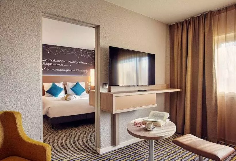 ジュニアスイート, Mercure Paris Sud Les Ulis Courtaboeuf