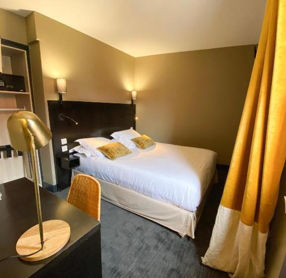 اتاق اکونومی, Moliere