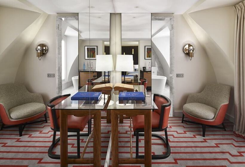 ジュニアスイート, Montalembert