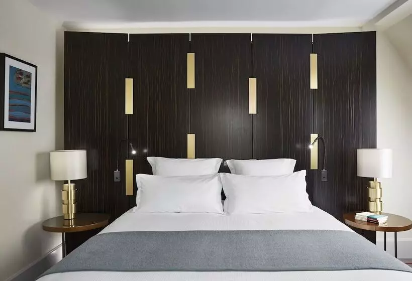 Suite, Montalembert