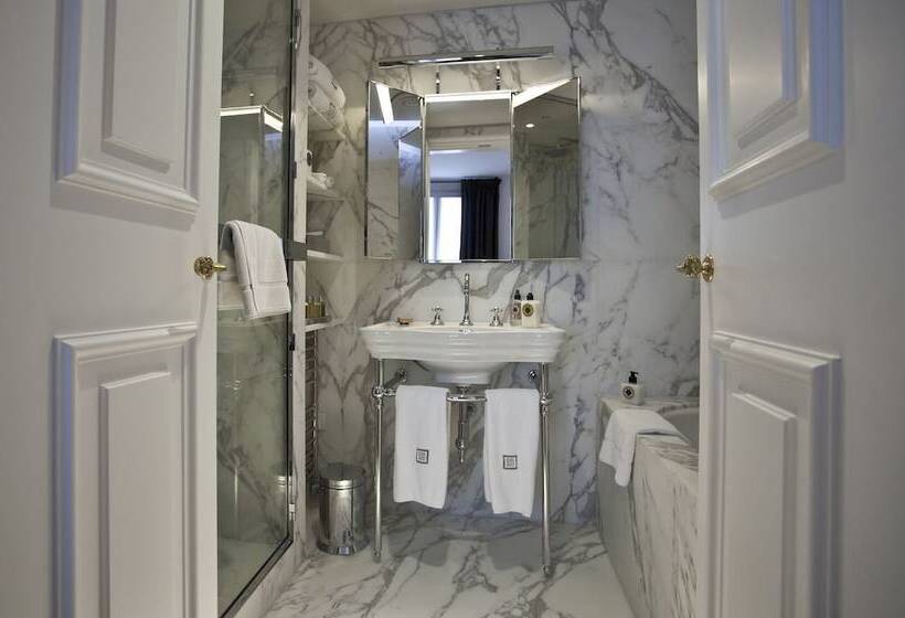 スイート, Montalembert