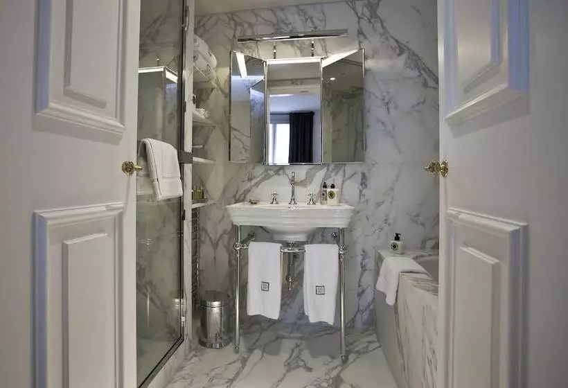 Suite, Montalembert