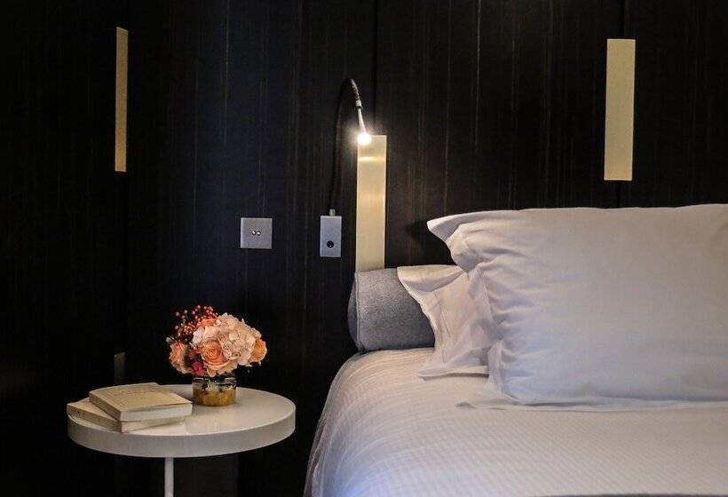 デラックスルーム, Montalembert