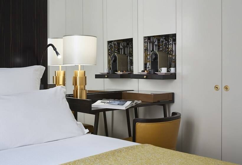 デラックスルーム, Montalembert