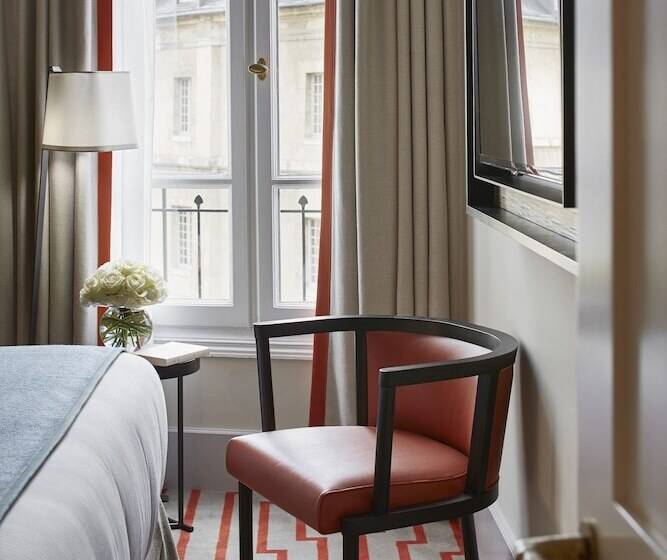 スーペリアールーム, Montalembert