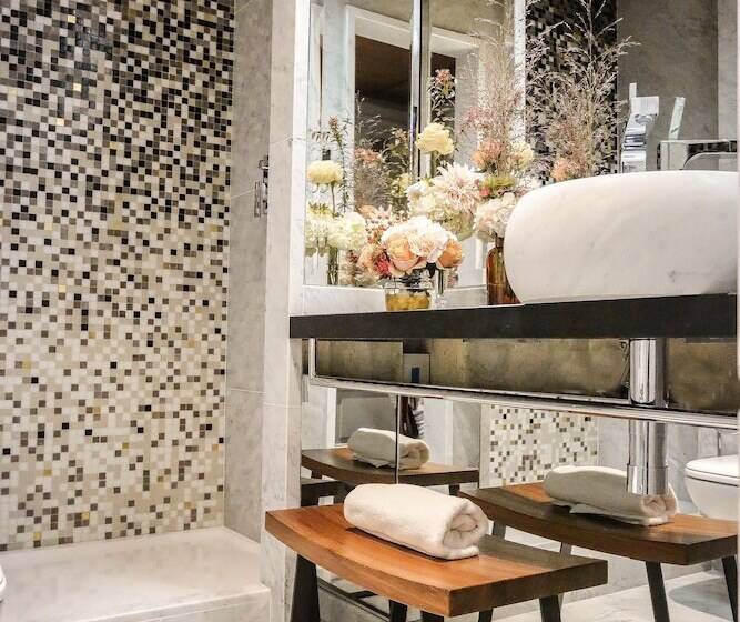 ジュニアスイート, Montalembert