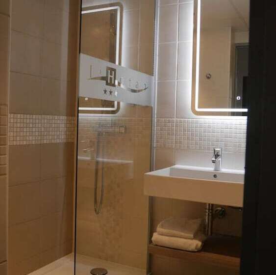 غرفة سوبيريور, L Hotan