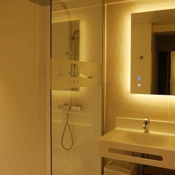 غرفة سوبيريور, L Hotan