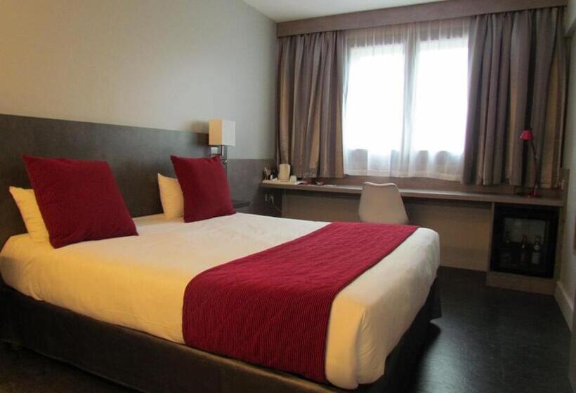 غرفة سوبيريور, L Hotan