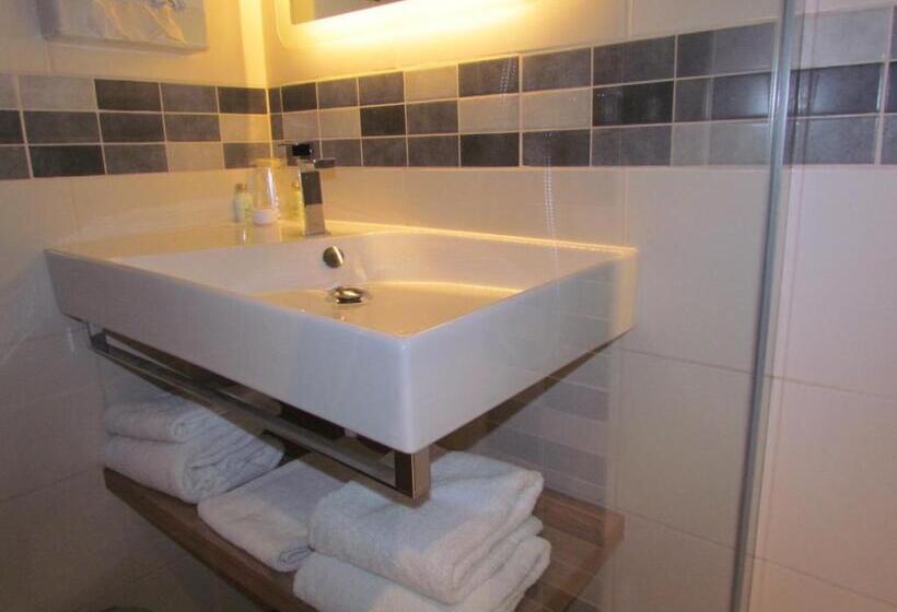 غرفة سوبيريور, L Hotan