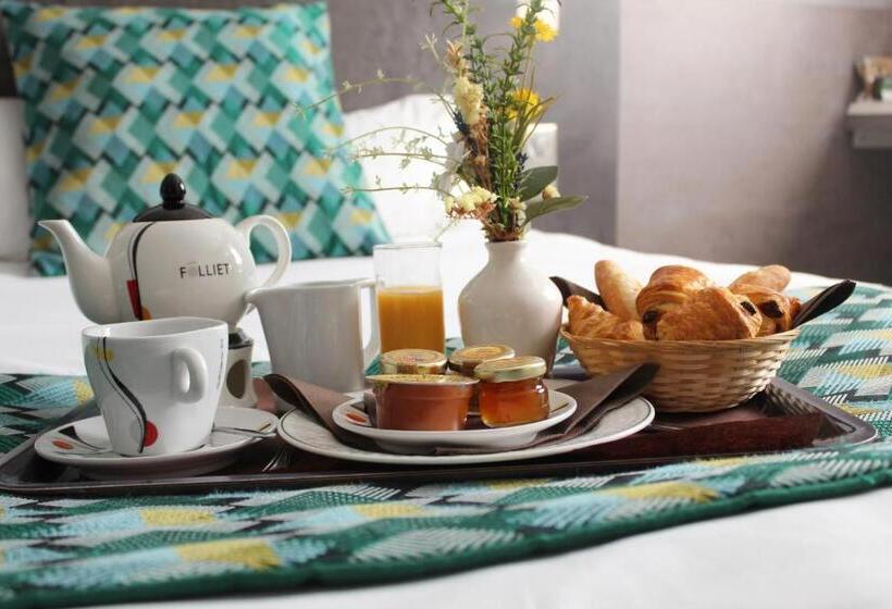 غرفة قياسية ثلاثية, L Hotan