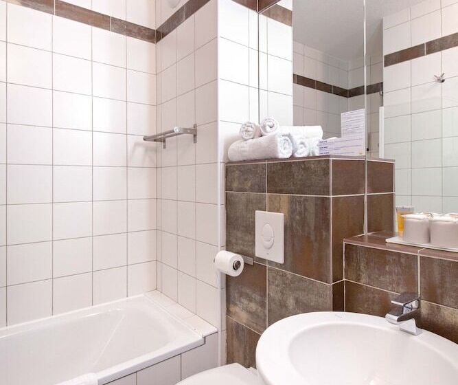 غرفة قياسية, Sowell Family Les Bergers