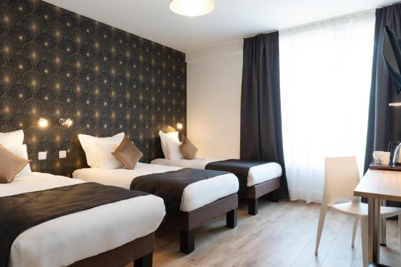 Номер Стандарт Трехместный, The Originals City, Hôtel Notre Dame, Rouen