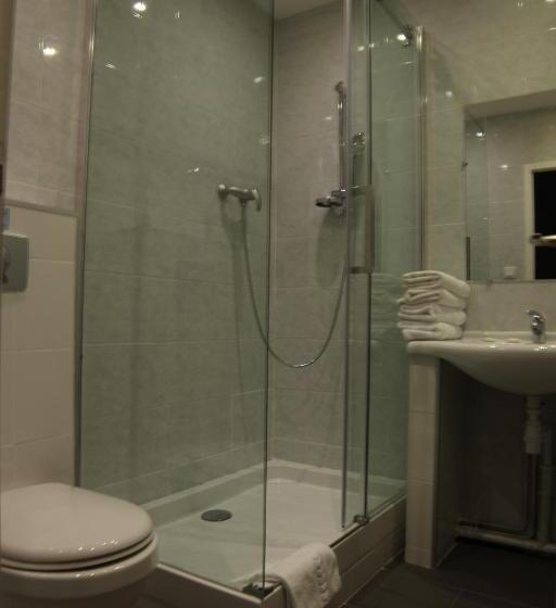 Четырехместный Номер Стандарт, The Originals City, Hôtel Villancourt, Grenoble Sud