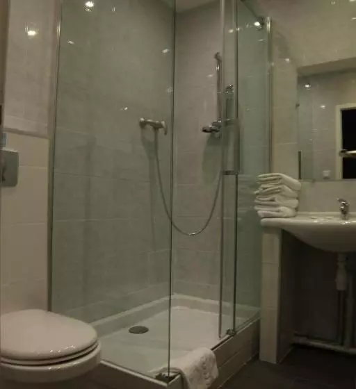 スタンダード４人部屋, The Originals City, Hôtel Villancourt, Grenoble Sud