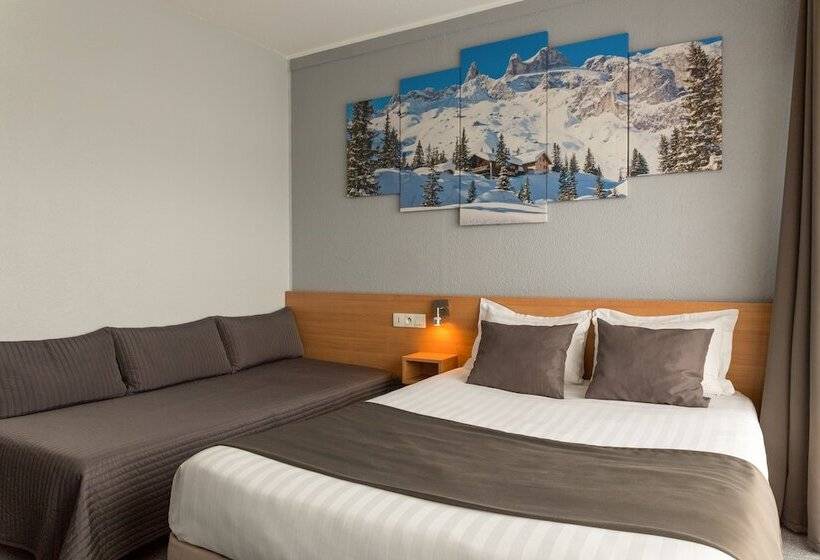 Номер Стандарт Трехместный, The Originals City, Hôtel Villancourt, Grenoble Sud