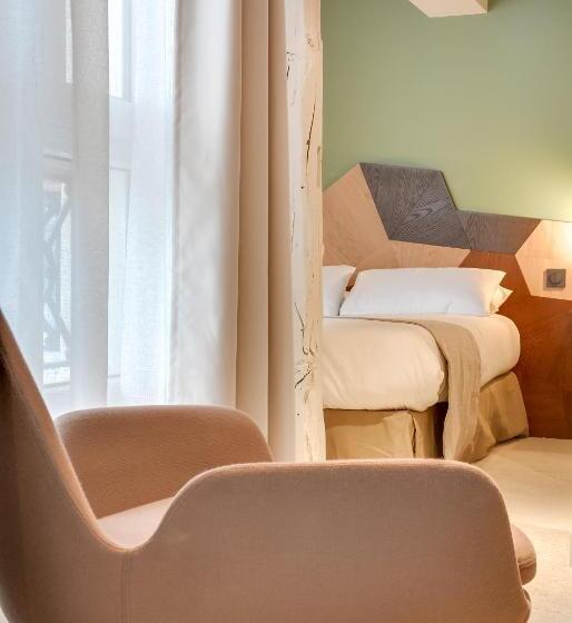 اتاق استاندارد سه نفره, Wit