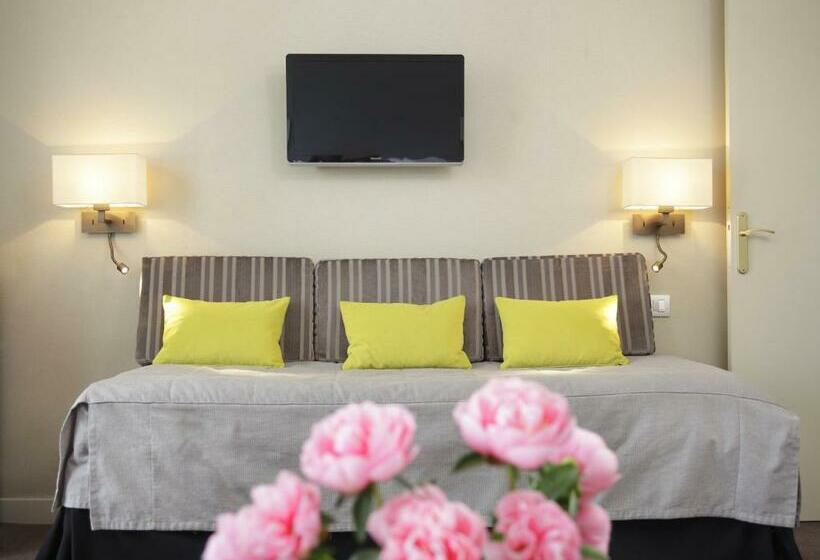 اتاق استاندارد سه نفره, Hôtel Londres Et New York Teritoria