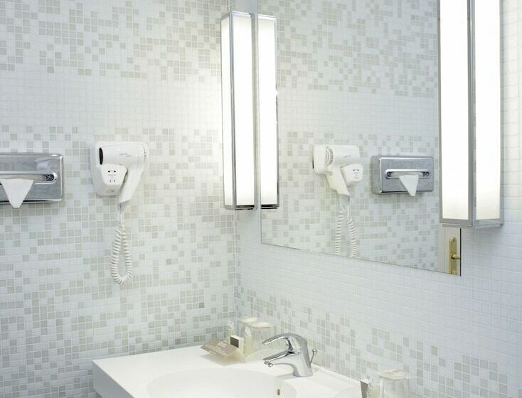 اتاق استاندارد یک نفره, Hôtel Londres Et New York Teritoria