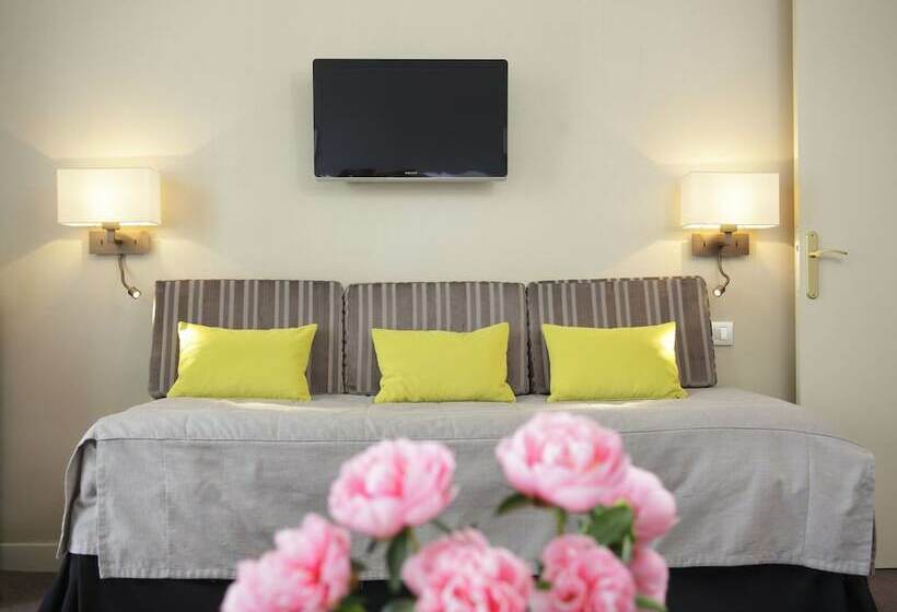 اتاق استاندارد سه نفره, Hôtel Londres Et New York Teritoria