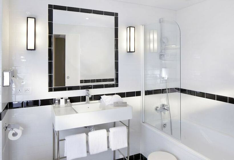 اتاق استاندارد سه نفره, Hôtel Londres Et New York Teritoria